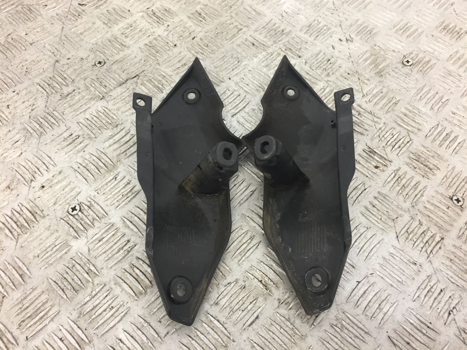 YAMAHA MT07 MT-07 TRACER LEFT AND RIGHT INFILL COVERS  YEAR 2017