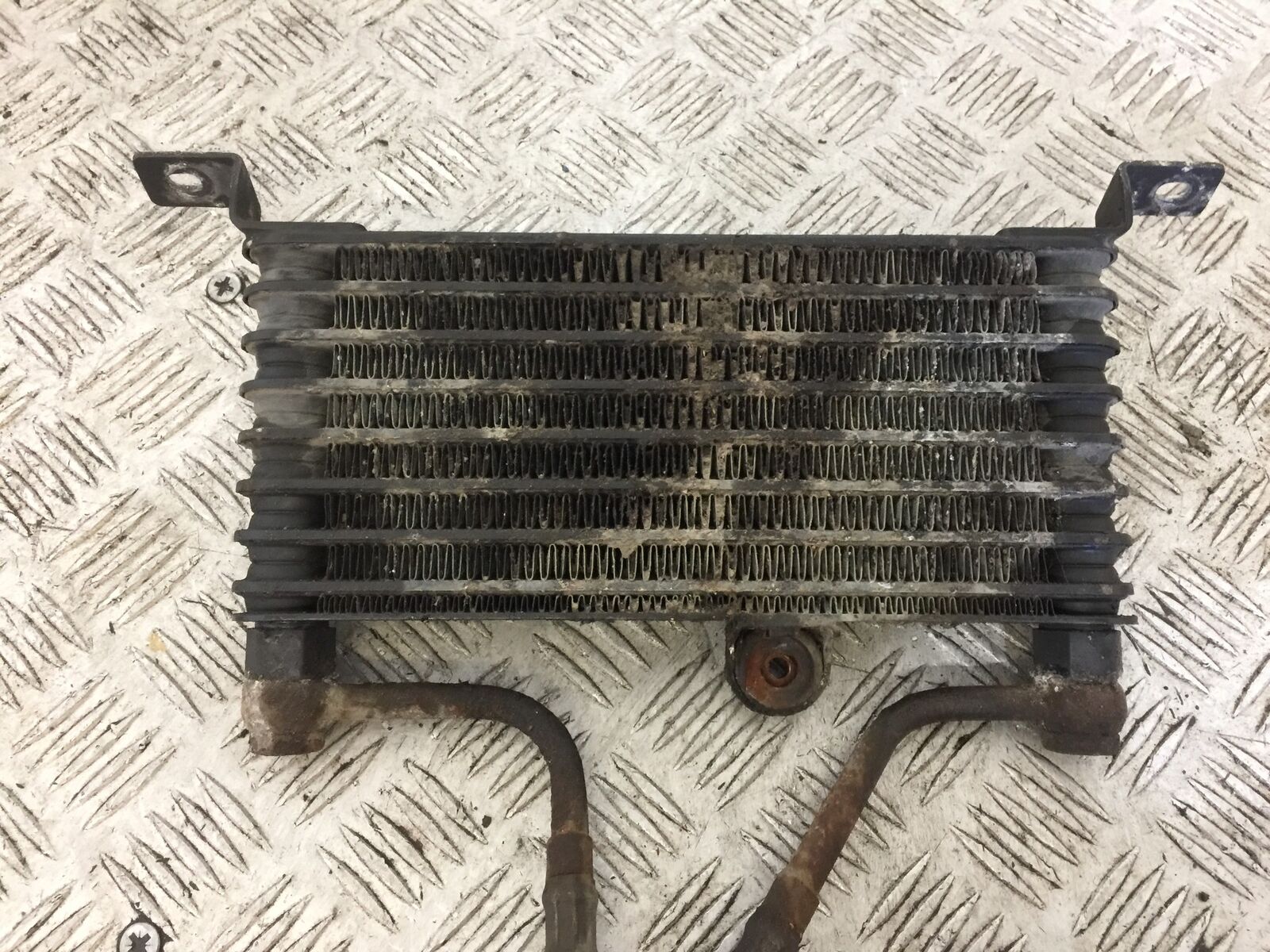 TRIUMPH 955i SPRINT ST OIL COOLER YEAR 1999-2004 (STOCK 735)