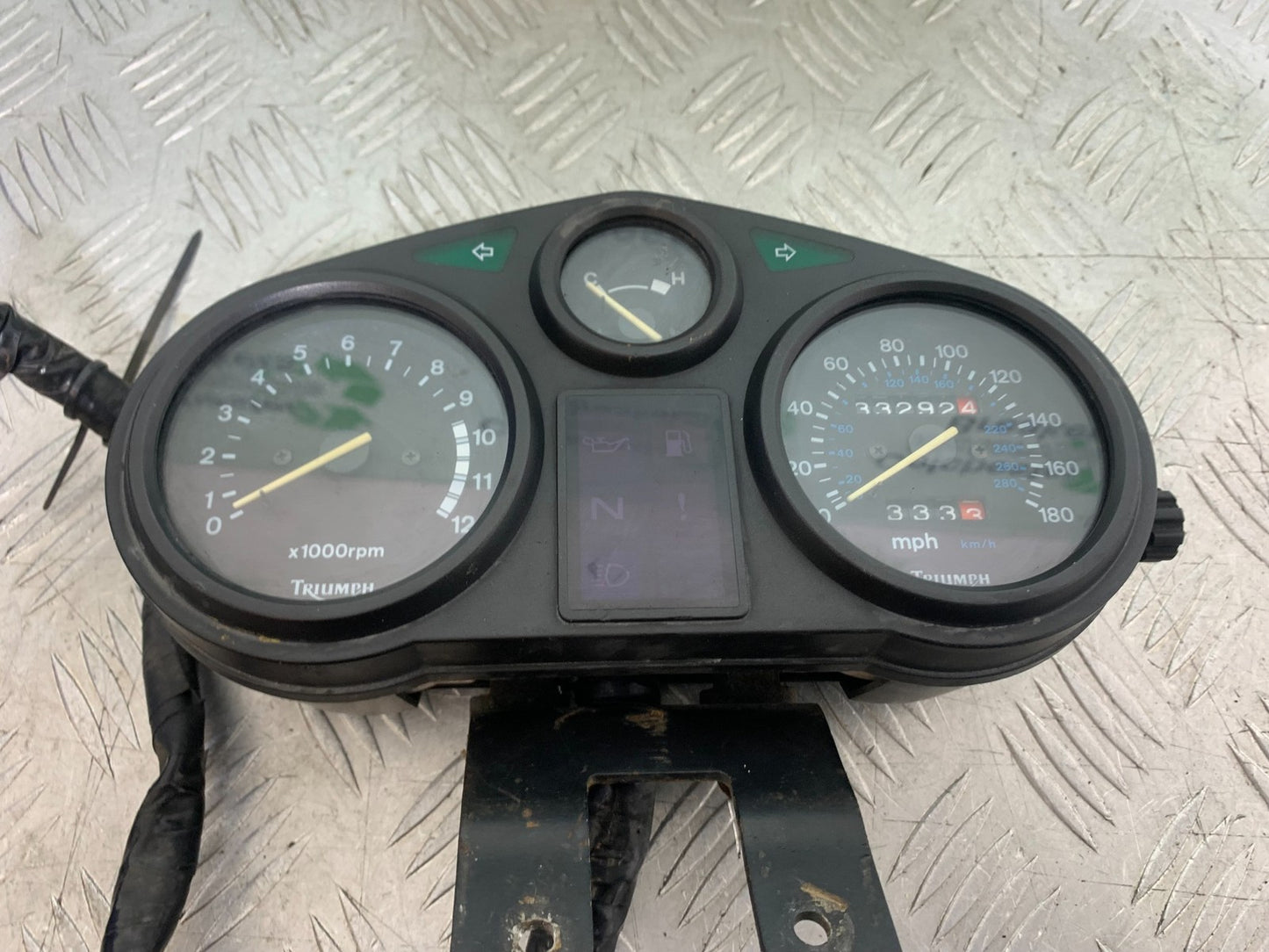 TRIUMPH TROPHY 900 CLOCKS SPEEDO DASH  YEAR 1991-95 (CMB1251)