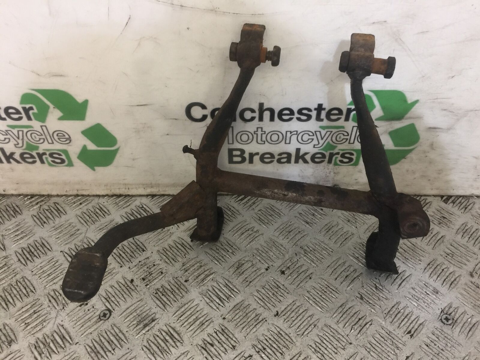 KAWASAKI Z750 ZR750 ZR-7S CENTER STAND YEAR 1999-05 (STOCK 707)