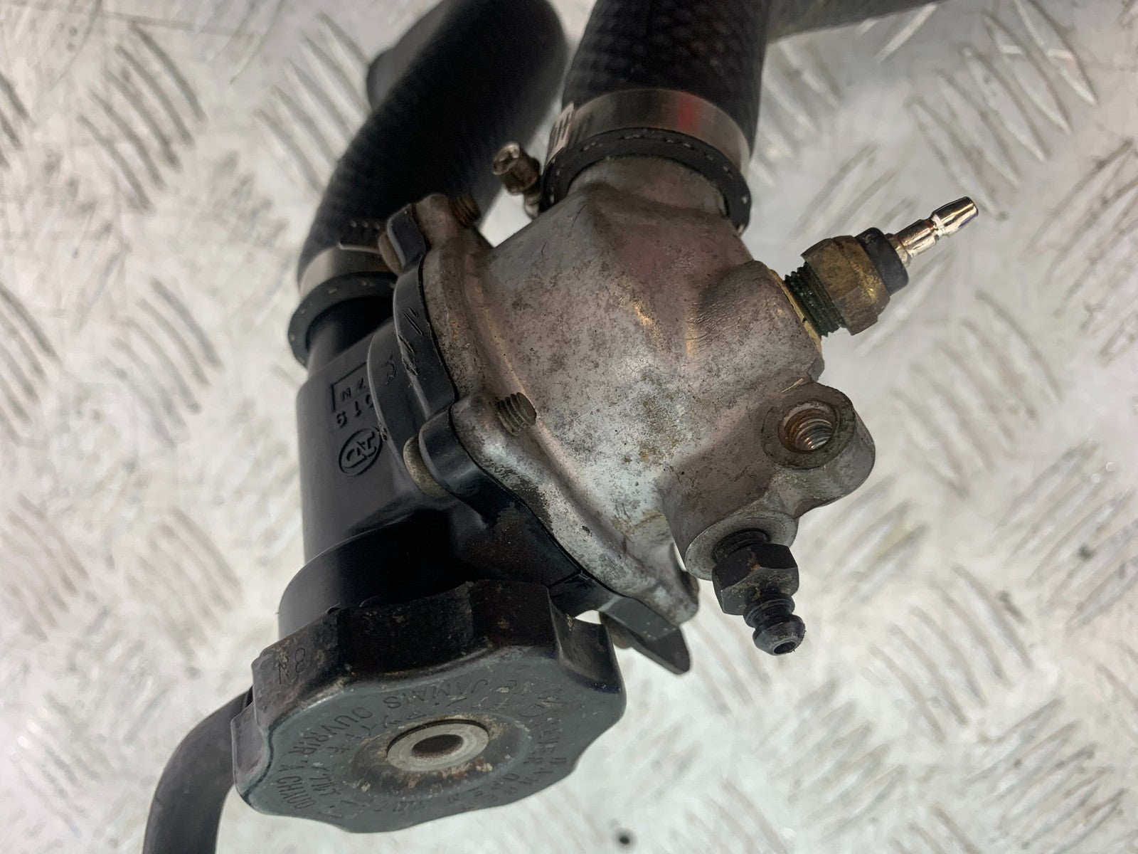 KAWASAKI ZZR1100 D THERMOSTAT  YEAR 1993-2001 (CMB1289)