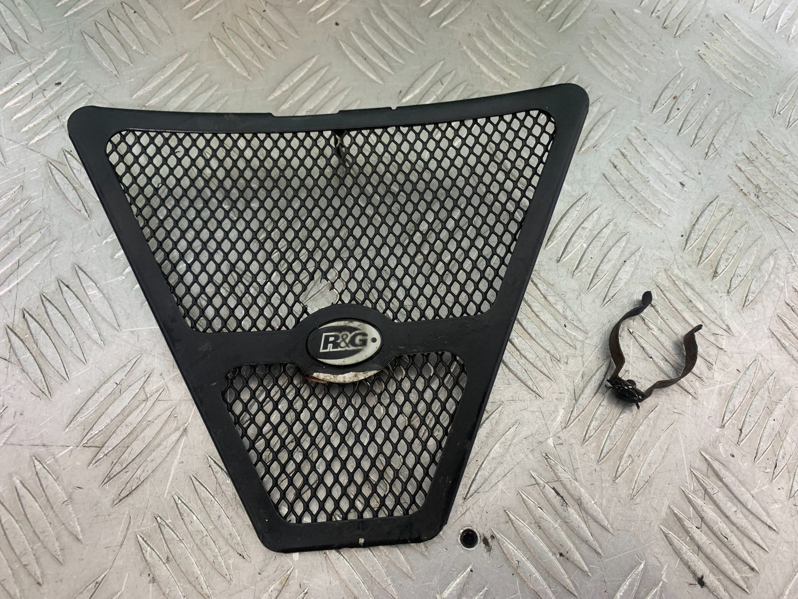 HONDA CBR1000 rr FIREBLADE OIL COOLER GUARD  YEAR 2012-2016 (CMB1198)