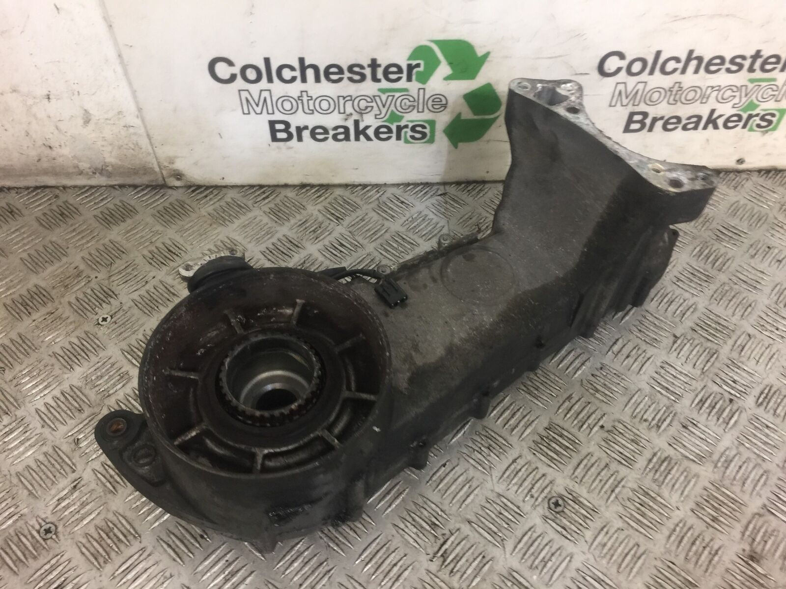 SUZUKI 650 BURGMAN FINAL DRIVE  YEAR 2006-2012 (STOCK 471)