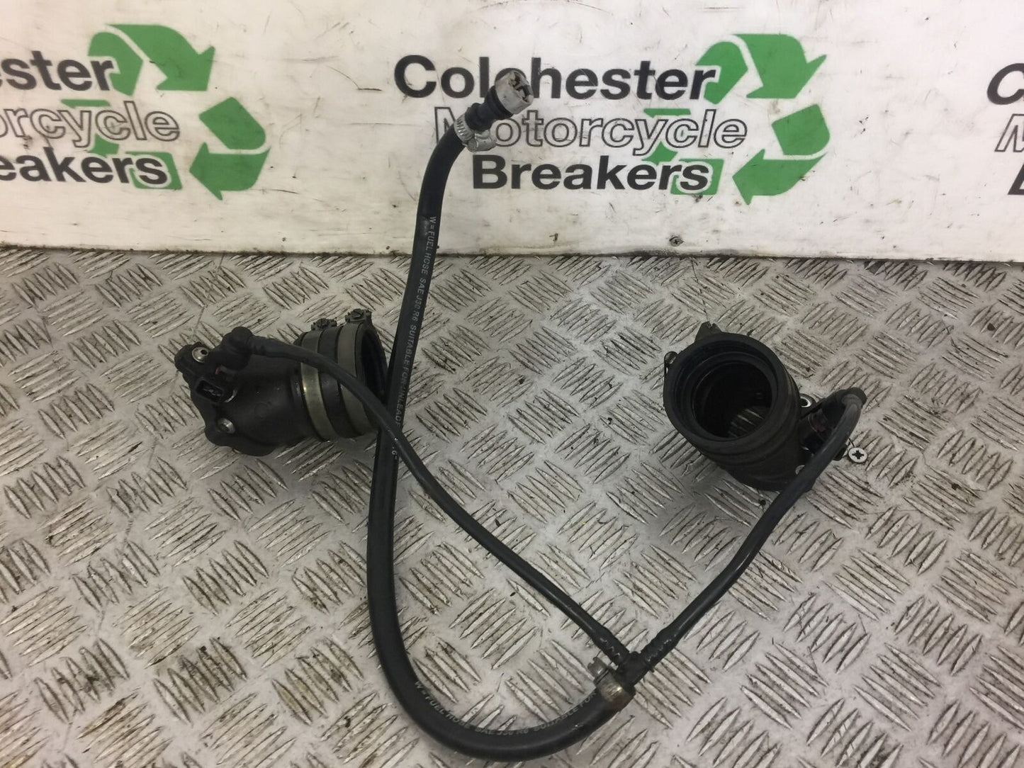 MOTO GUZZI SPORT 4V INJECTOR RUBBERS  YEAR 2009 (STOCK 469)