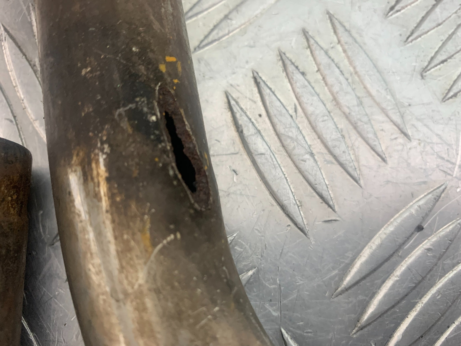 KAWASAKI GT550 GT 550 EXHAUST (SOLD AS PARTS)    YEAR 1984-87 (CMB1141)