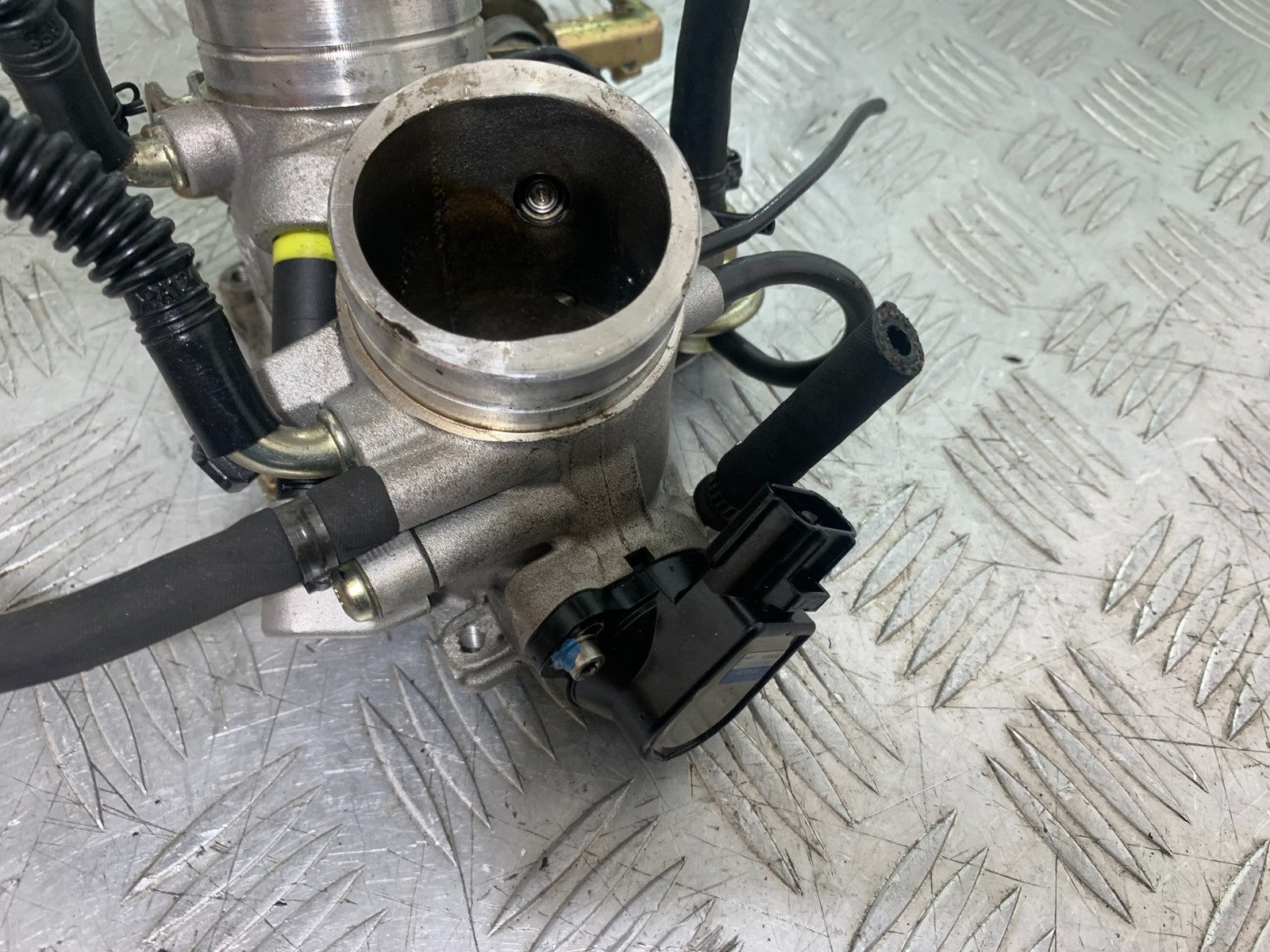 APRILIA RSV1000 R FACTORY MILLE THROTTLE BODIES  2004-09 (CMB1203)