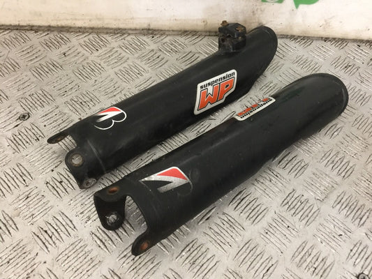 KTM400 KTM 400 LC4-E FORK GUARDS YEAR 2000 (STOCK 898)