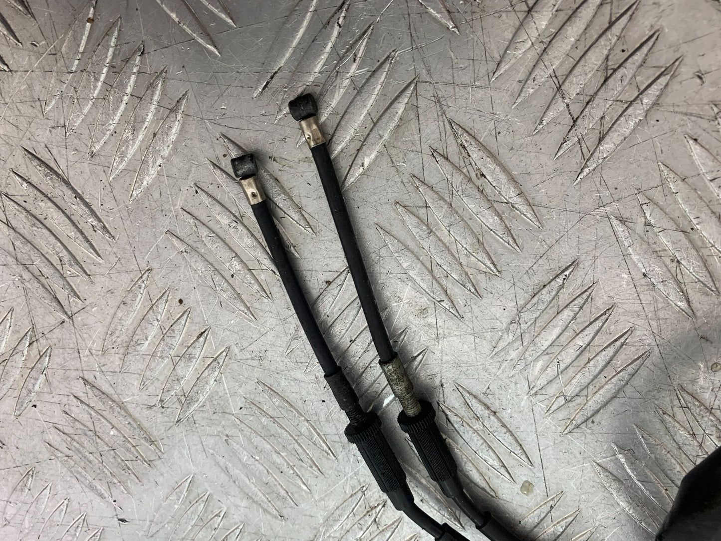YAMAHA YZF R1 4XV EXHAUST SERVO CABLES  YEAR 1998-99 (CMB1291)