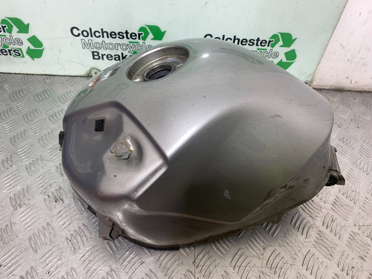 HONDA NT 700 V DEAUVILLE PETROL TANK YEAR 2006-2011 (CMB1211)