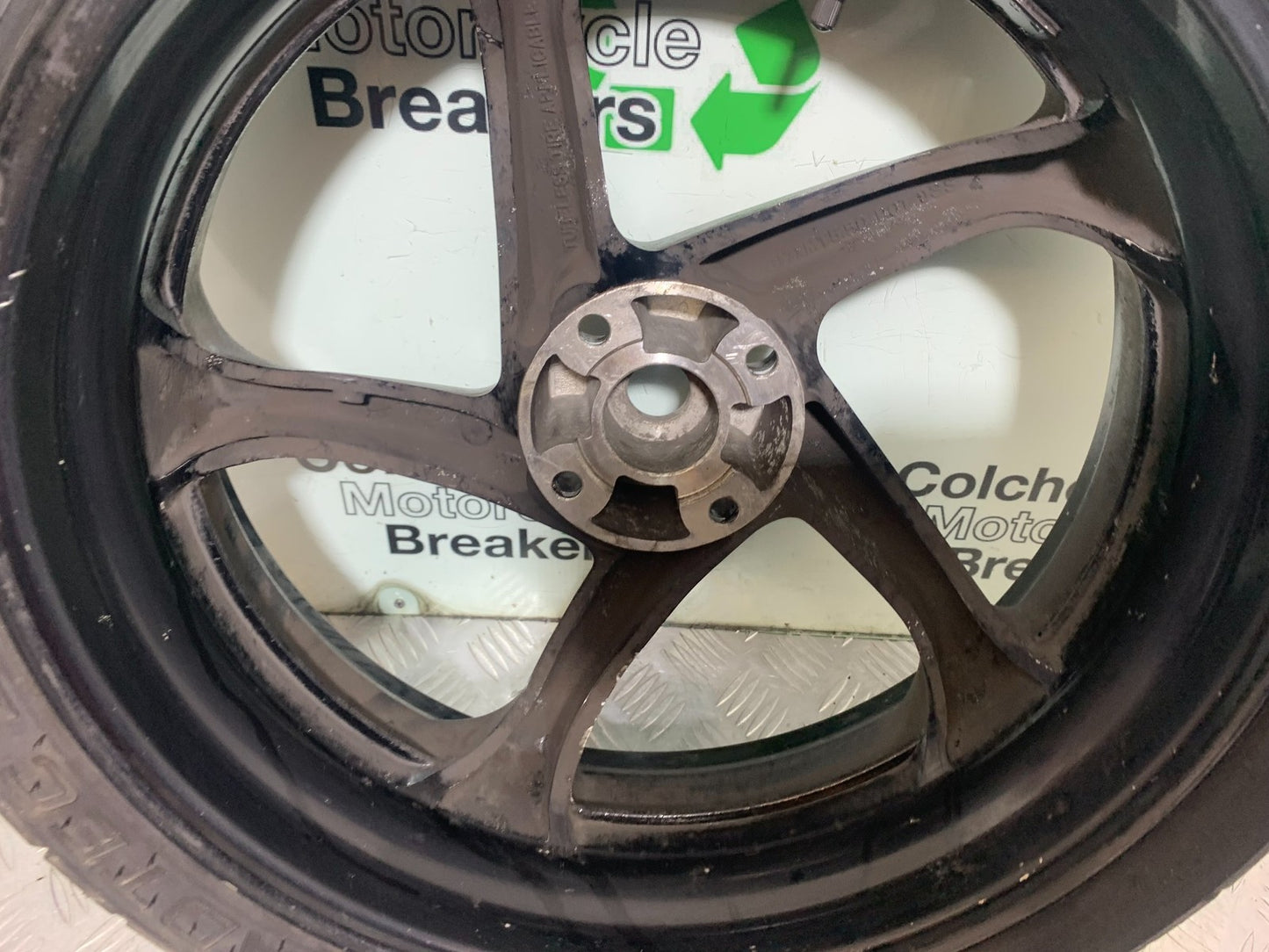 HONDA VFR800 PRE V-TEC REAR WHEEL  YEAR 1998-2001 (CMB1233)