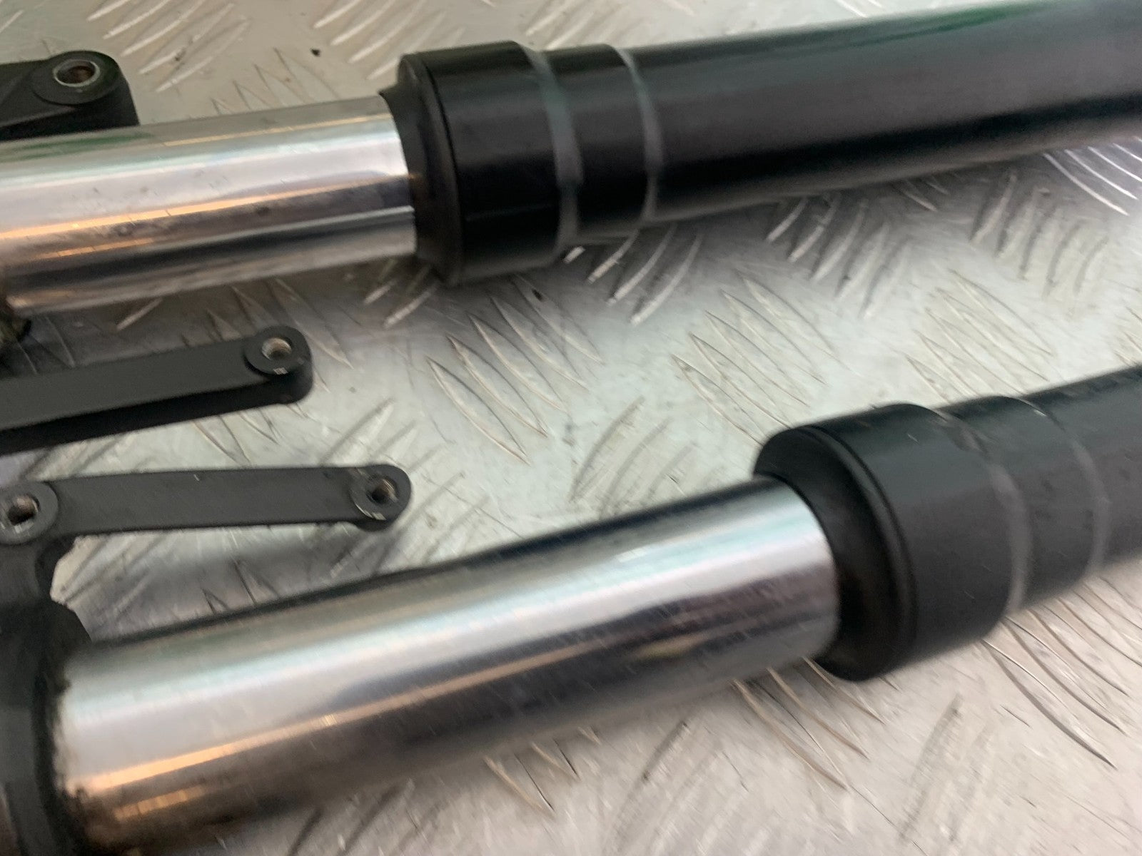 KAWASAKI 650 VERSYS FORKS (BENT SOLD AS PARTS) YEAR 2015-2018 (CMB1288)