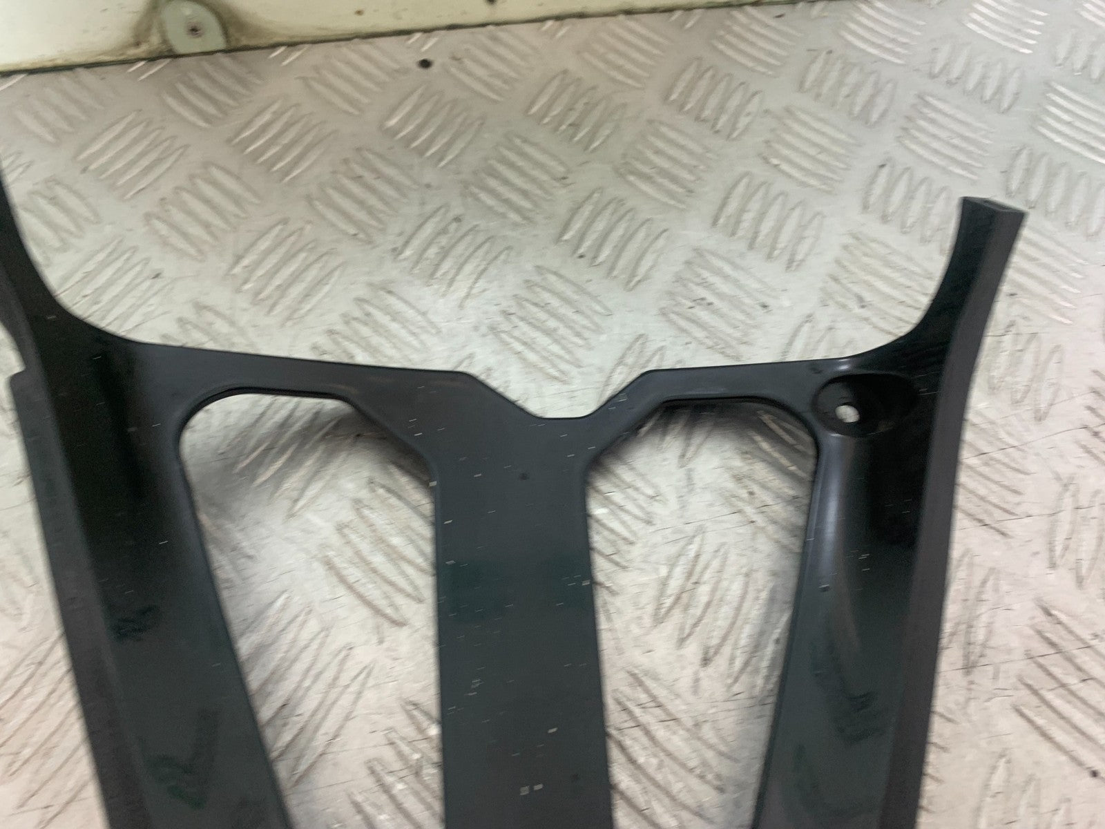 SUZUKI GSXR750 GSXR 750 K4 K5 FAIRING V PIECE  2004-2005 (CMB1319)