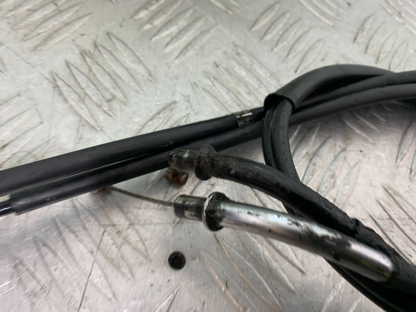 YAMAHA FZS1000 FAZER EXHAUST SERVO & CABLES   YEAR 2001-05 (CMB1275)