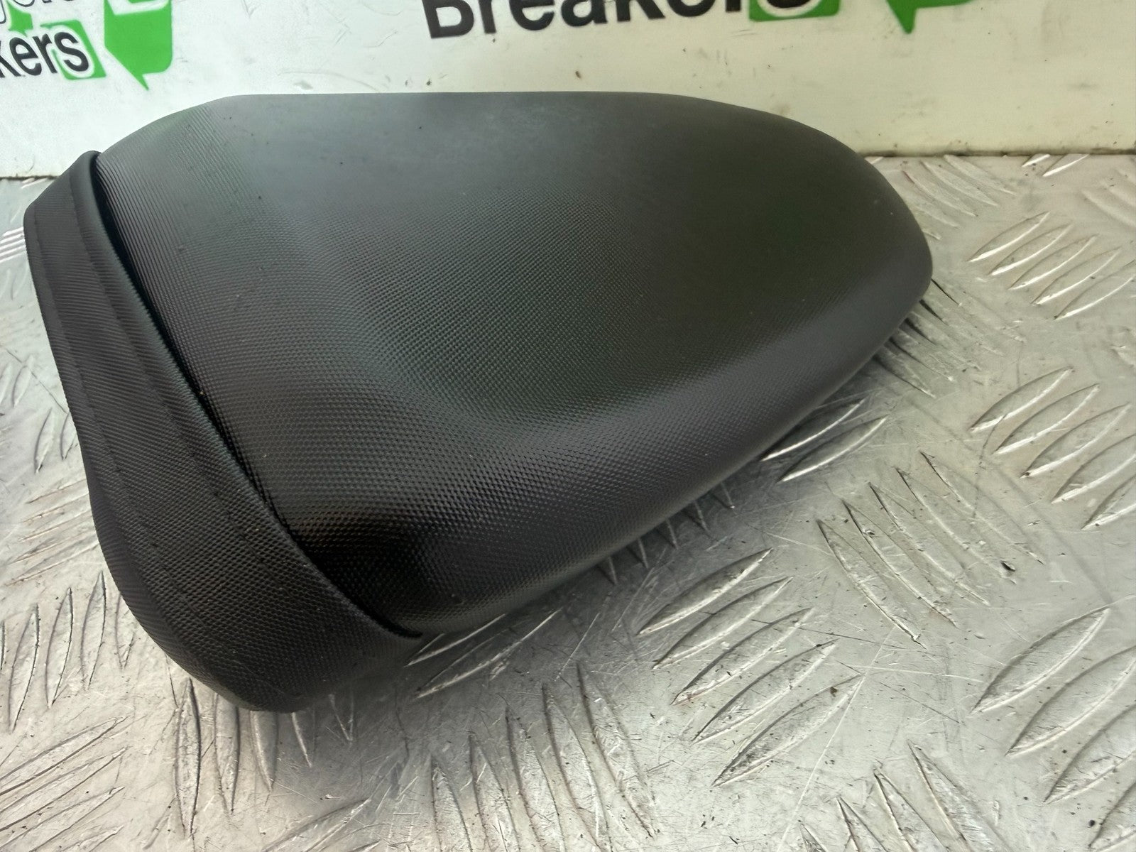 SUZUKI GSX-S750 GSXS GSX S 750 REAR PILLION SEAT YEAR 2017 - 2021