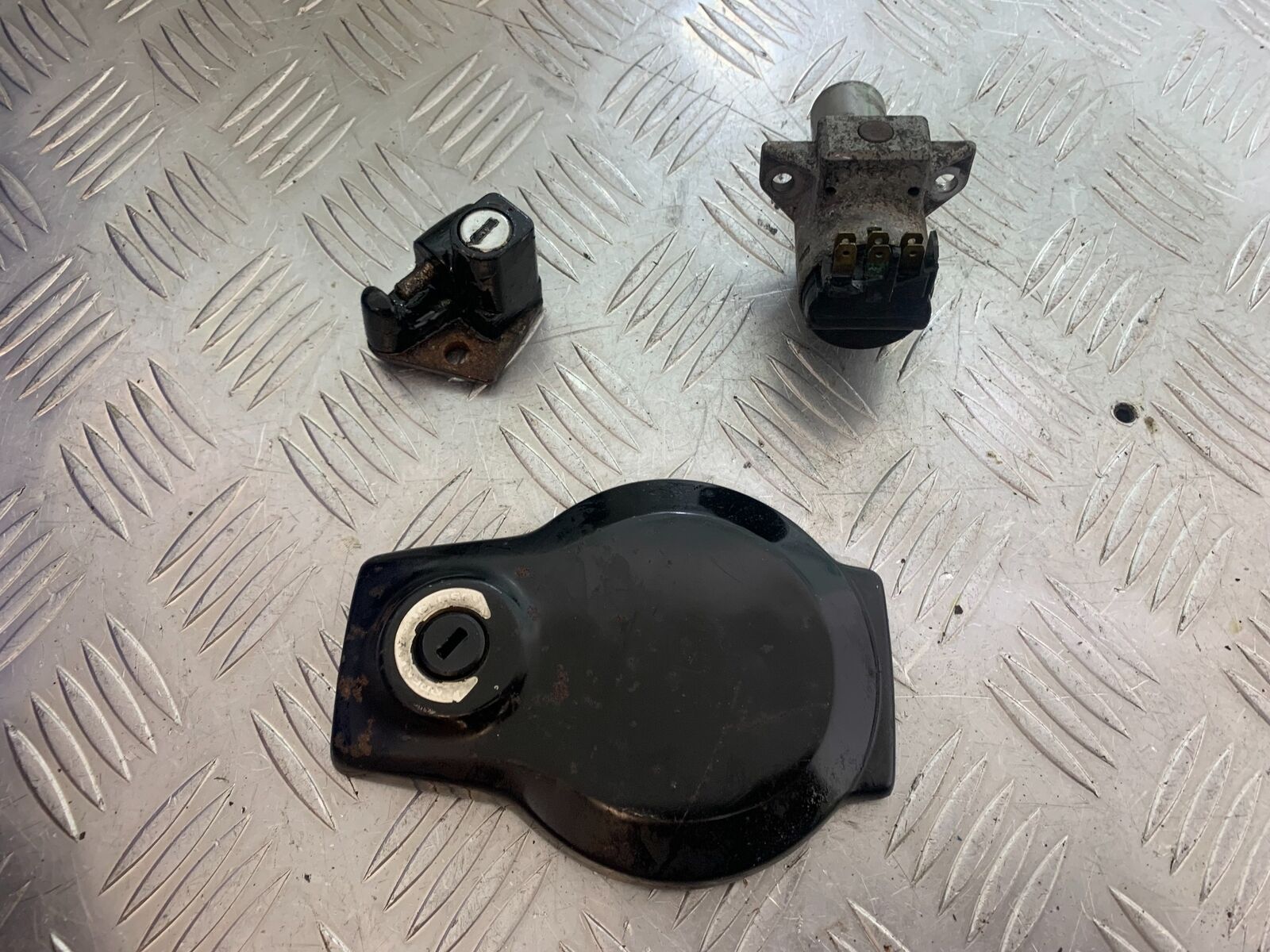 HONDA CX500 CX 500 LOCKS (NO KEY)  YEAR 1980 (CMB1131)