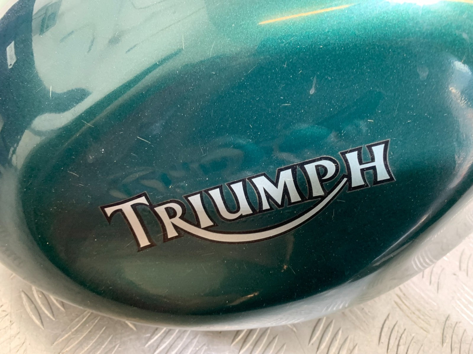 TRIUMPH 955I SPRINT RS PETROL TANK YEAR 1999-03 (CMB1313)
