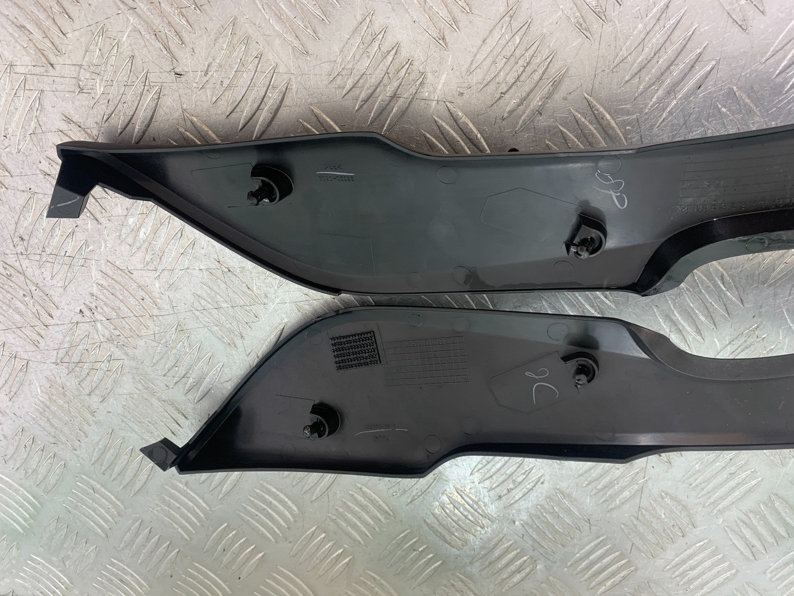 KAWASAKI 650 VERSYS LEFT & RIGHT SIDE INFILLS   YEAR 2015-2018 (CMB1288)