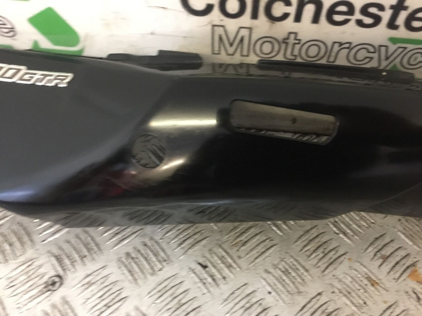 KAWASAKI GTR1400 GTR 1400 LEFT SEAT PANEL  YEAR 2010 (STOCK 716)
