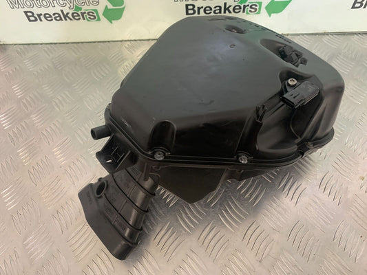 TRIUMPH 1050 SPRINT GT AIR BOX   YEAR 2010-2014 (STOCK 979)