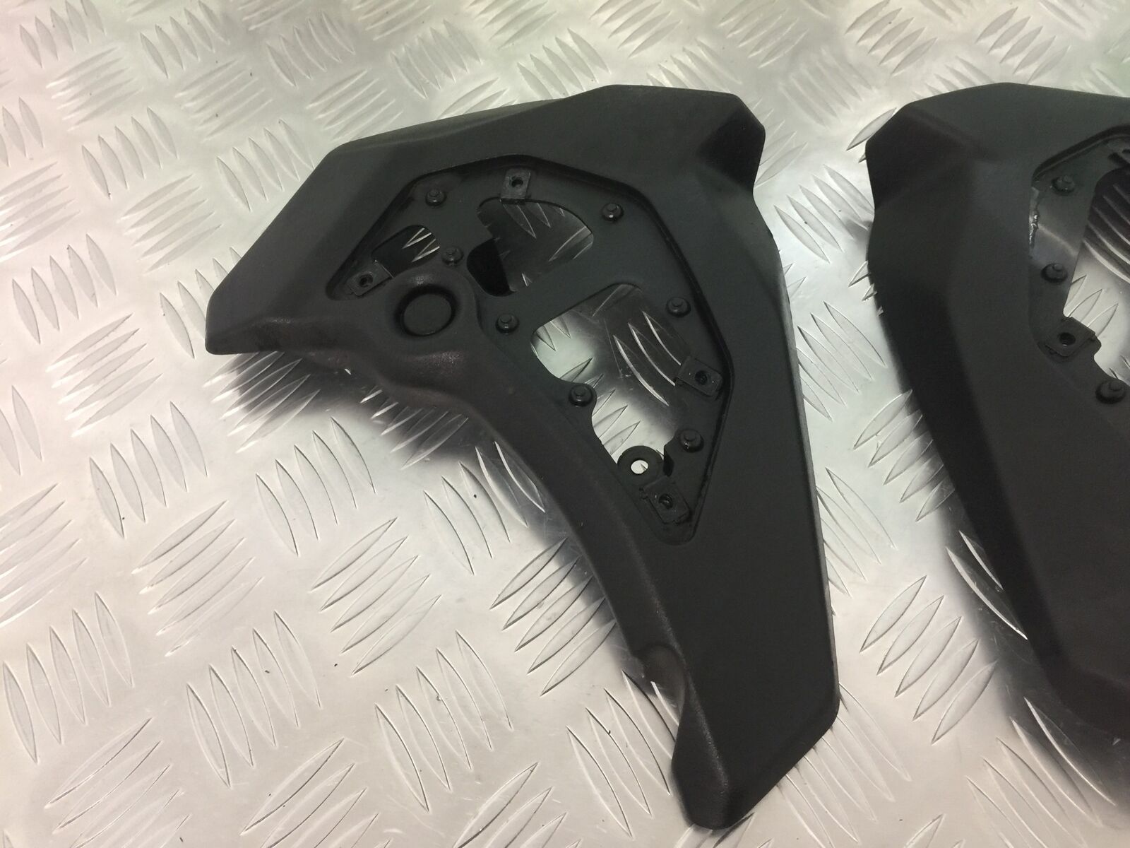 KAWASAKI VN 650 VULCAN LEFT & RIGHT FRAME  COVERS YEAR 2017-2021 (STOCK 924)