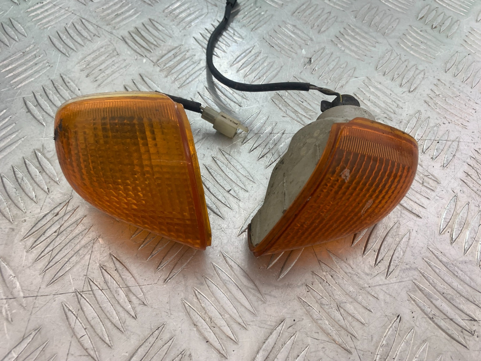 KAWASAKI ZZR1100 D REAR INDICATORS   YEAR 1993-2001 (CMB1164)