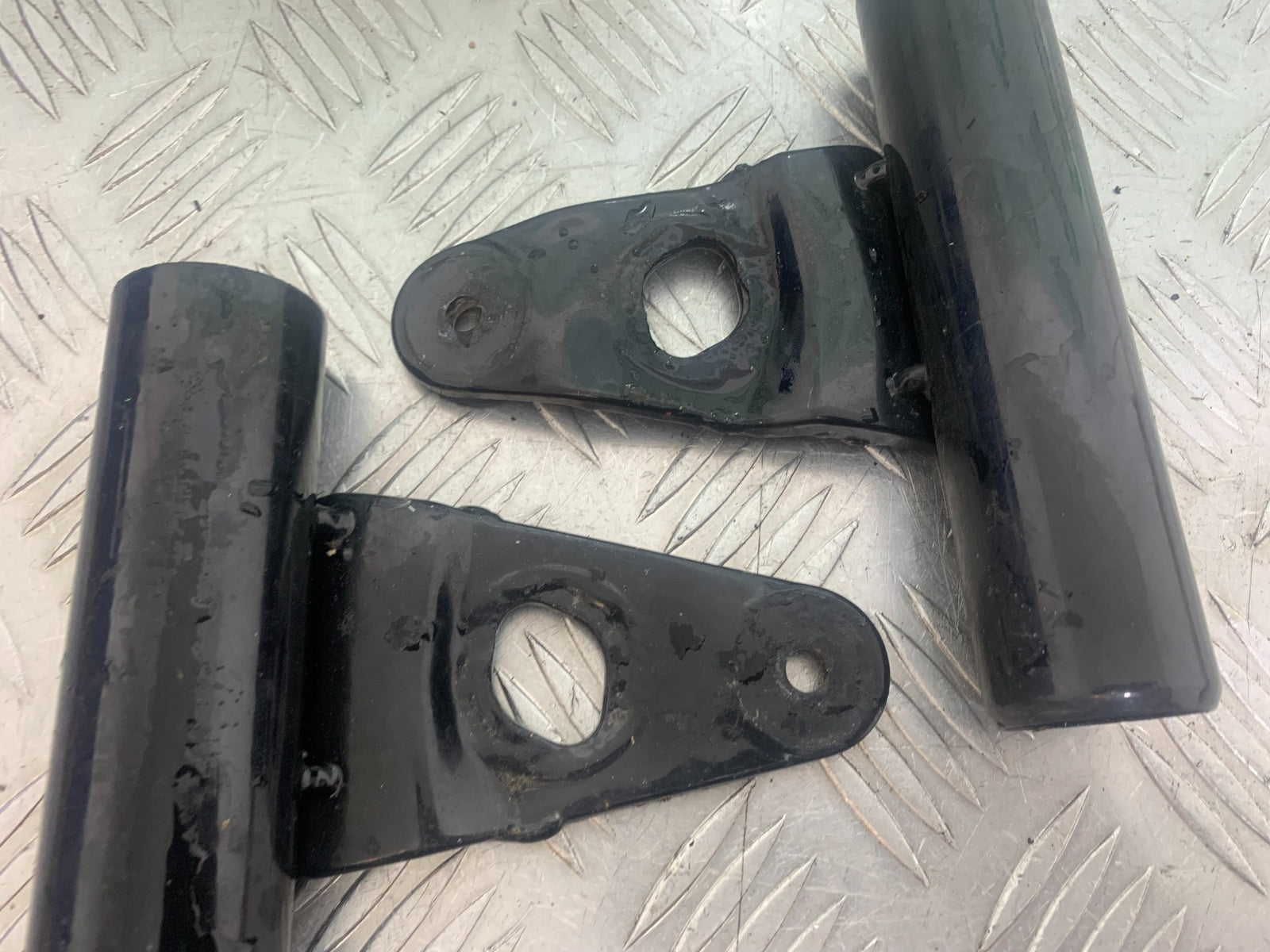 KAWASAKI GT550 GT 550 HEADLIGHT BRACKETS YEAR 1984-87 (CMB1141)