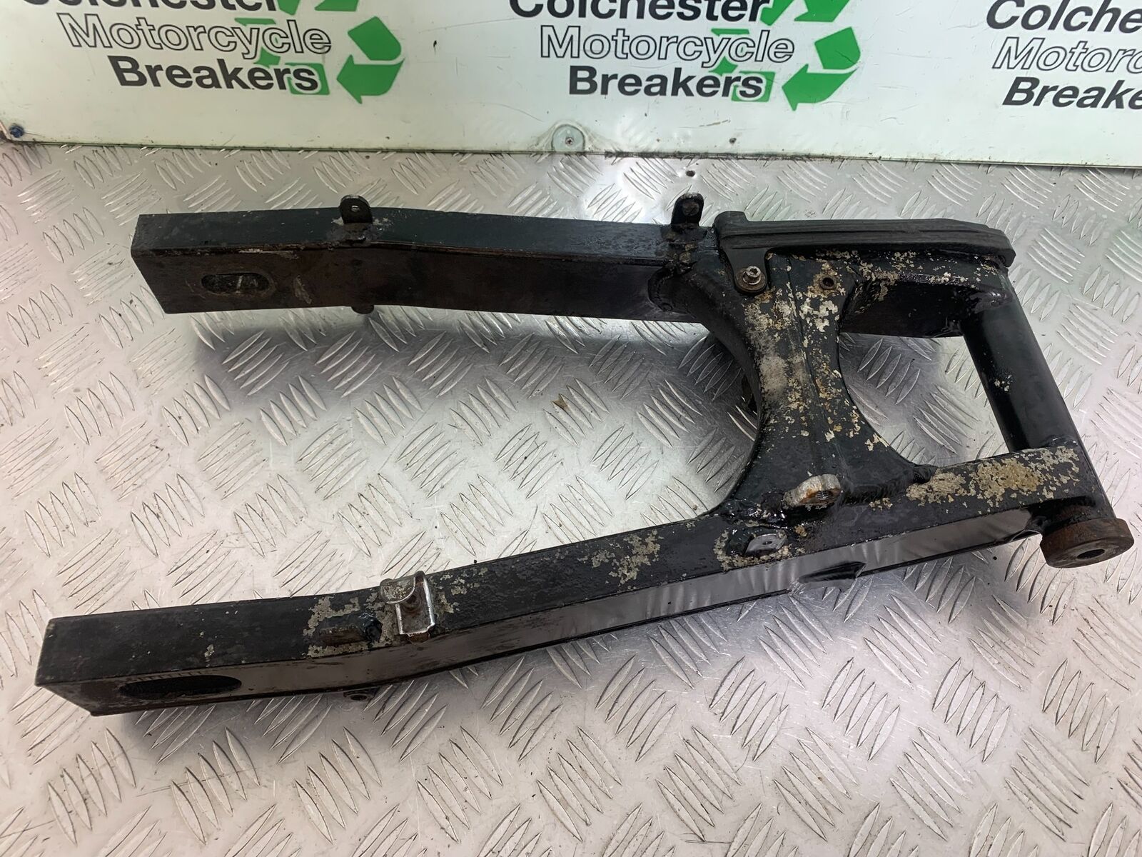 YAMAHA FJ1100 FJ 1100 SWINGARM   YEAR 1984-1985 (CMB1101)