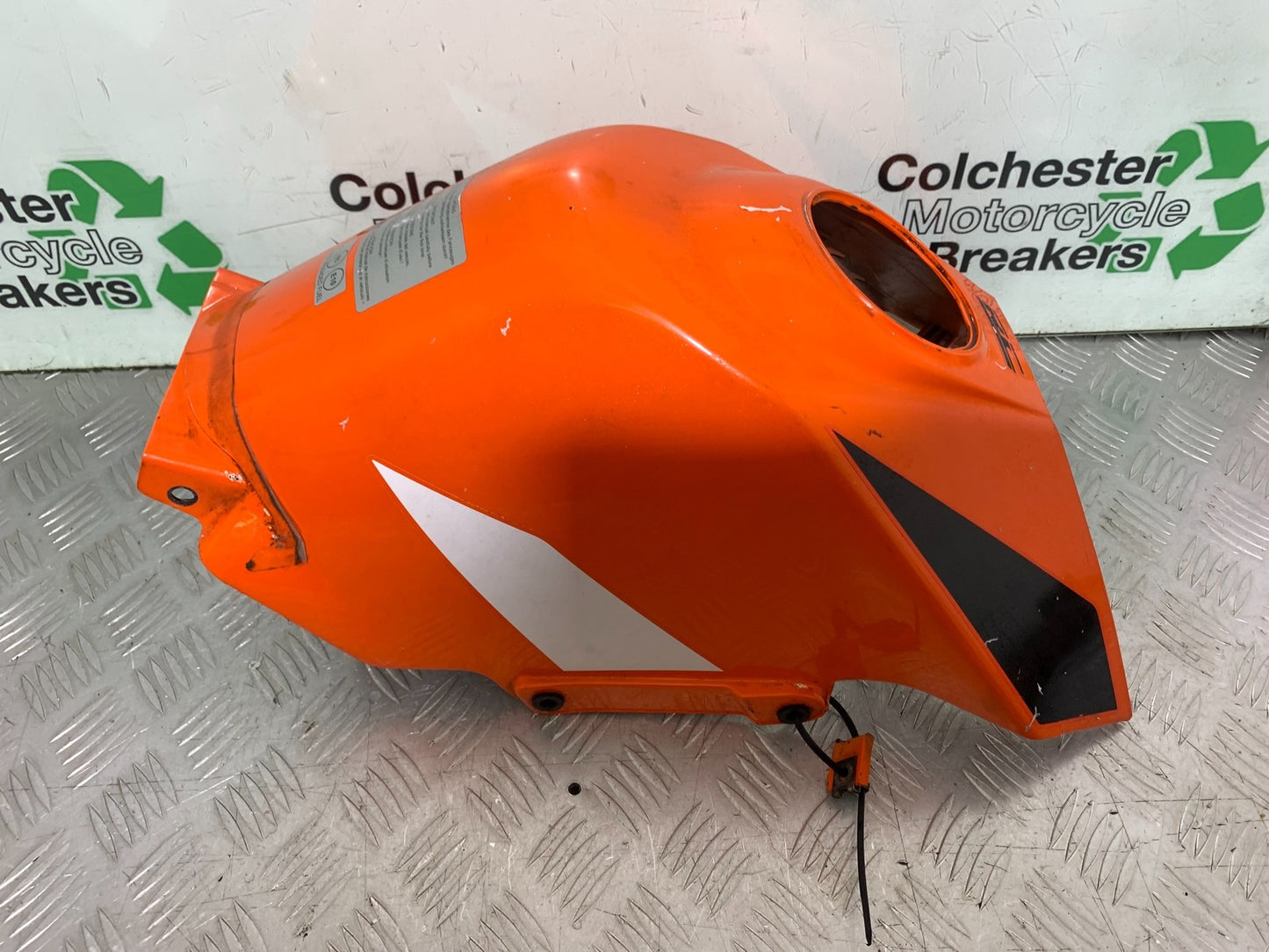 KTM RC125 RC 125 PETROL TANK COVER  YEAR 2017-2022 (CMB 1244)