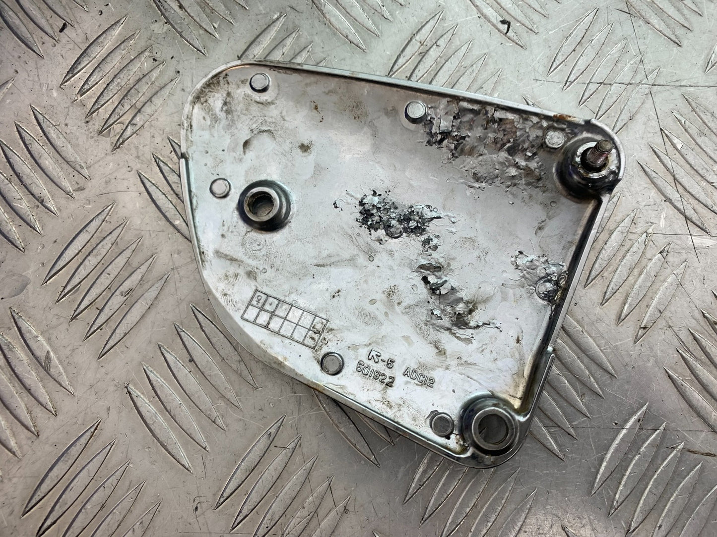 KAWASAKI VN1500 CLASSIC CHROME  ENGINE COVER   YEAR 1999 -2006 (CMB1166)