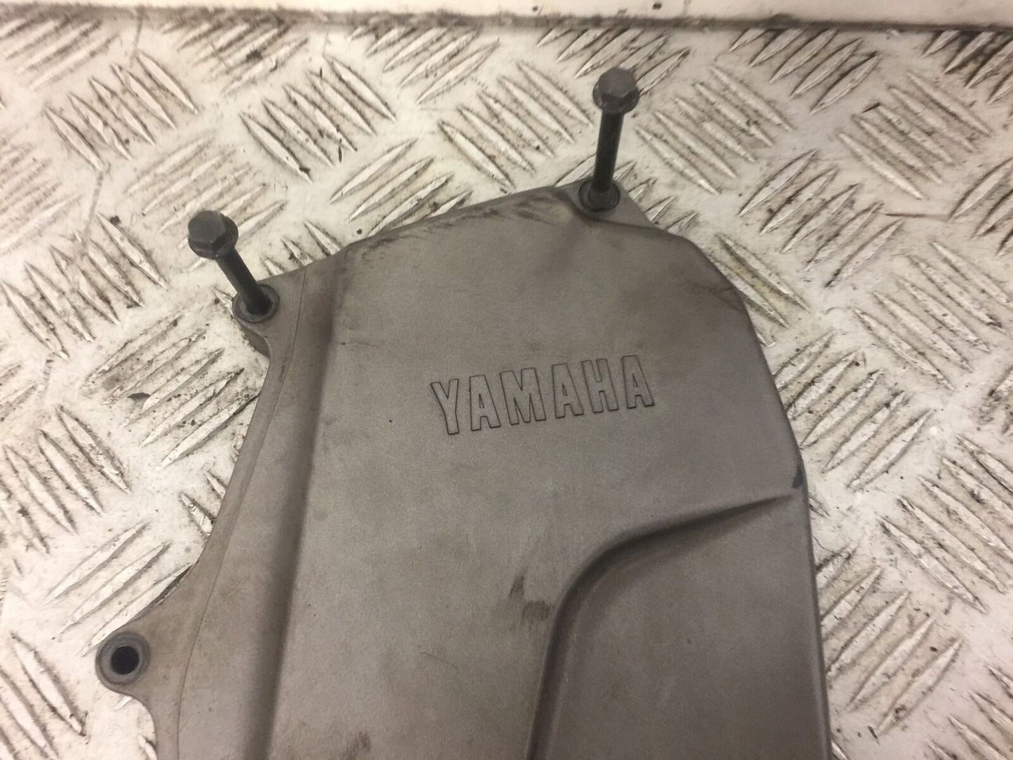 YAMAHA TDM850 TDM 850 SPROCKET COVER  YEAR 1992 STOCK 399