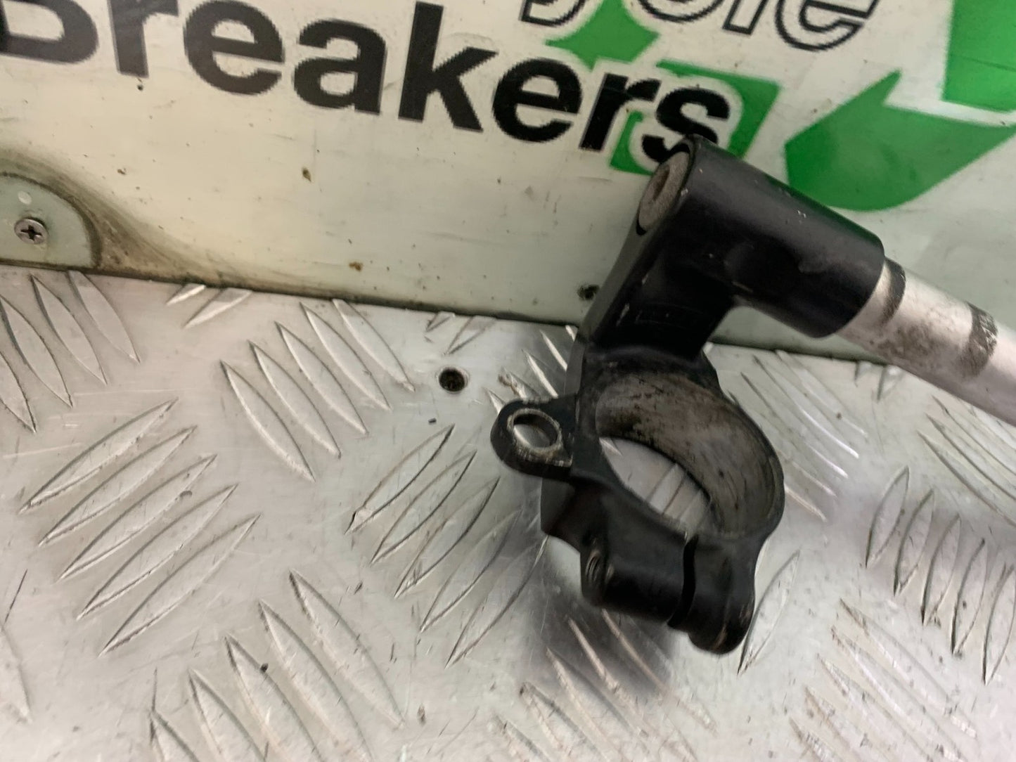 KAWASAKI ZX6R ZX6 J RIGHT HANDLEBAR  YEAR 2000 (CMB1312)