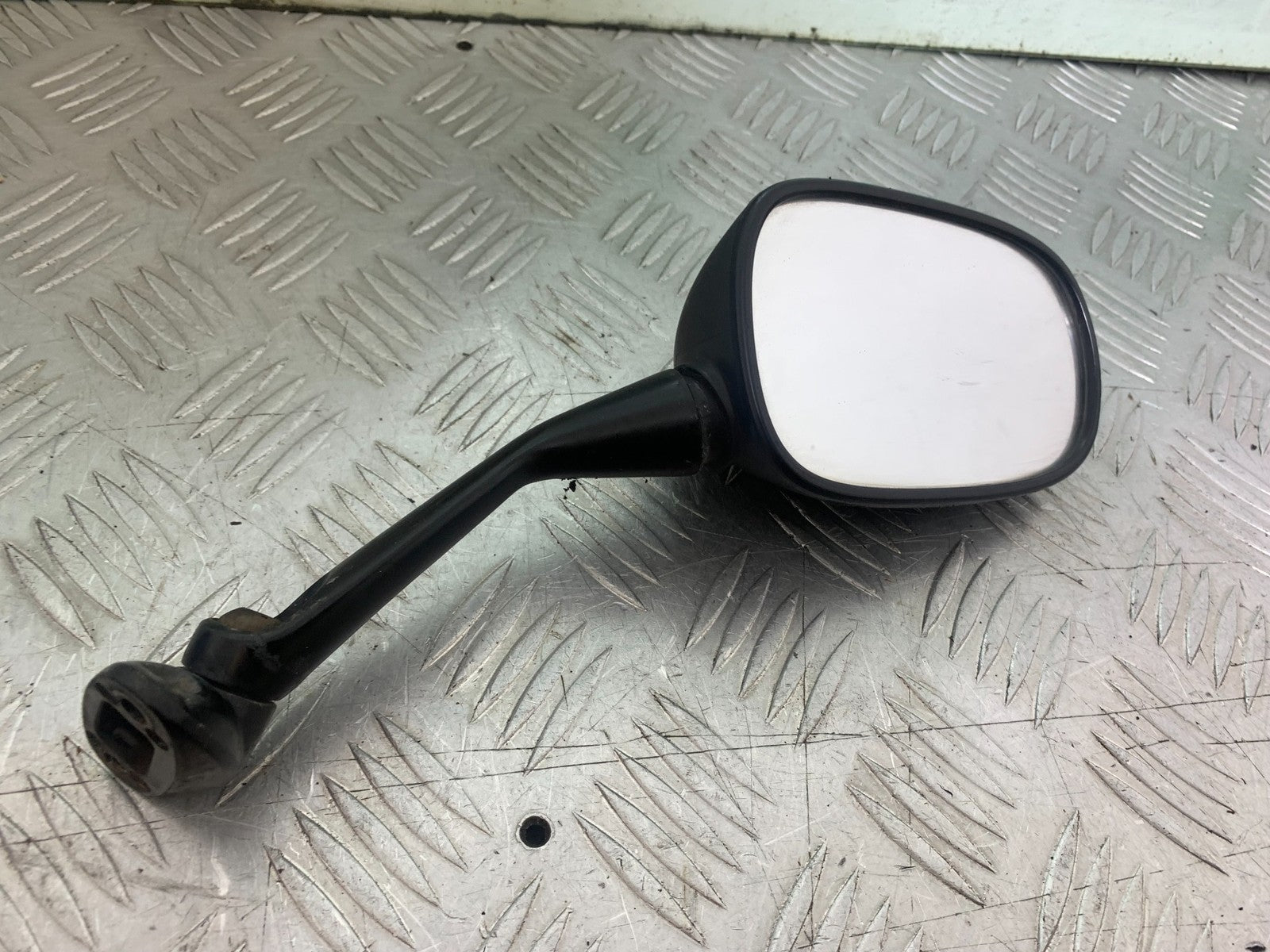 HONDA NT 700 V DEAUVILLE RIGHT MIRROR  YEAR 2006-2011 (CMB1211)