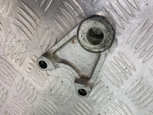 KAWASAKI ZZR1100 D REAR CALIPER BRACKET YEAR 1993-2001 (CMB1189)