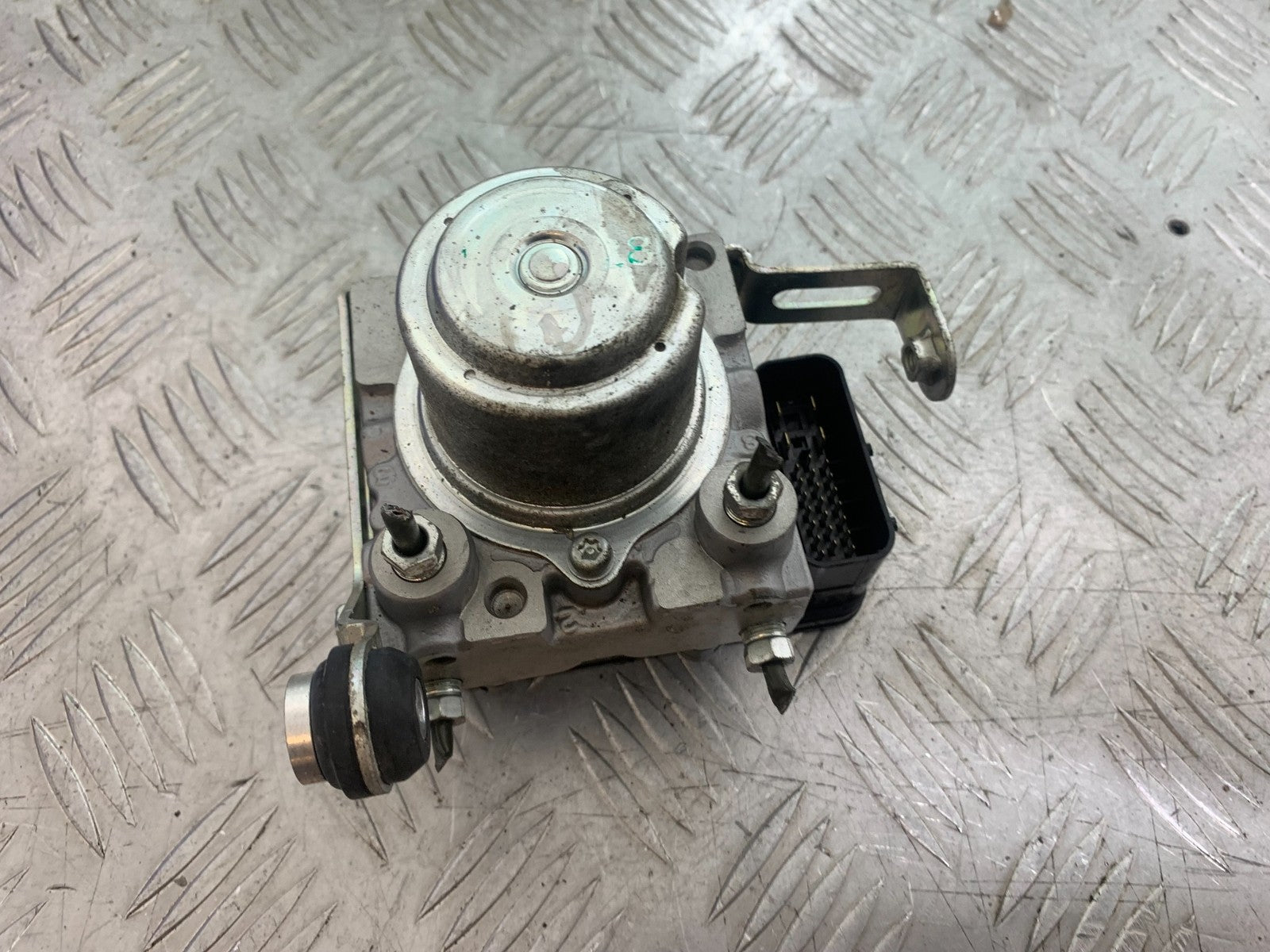 KAWASAKI GTR1400 GTR 1400 ABS PUMP YEAR 2007-2009 (CMB1174)