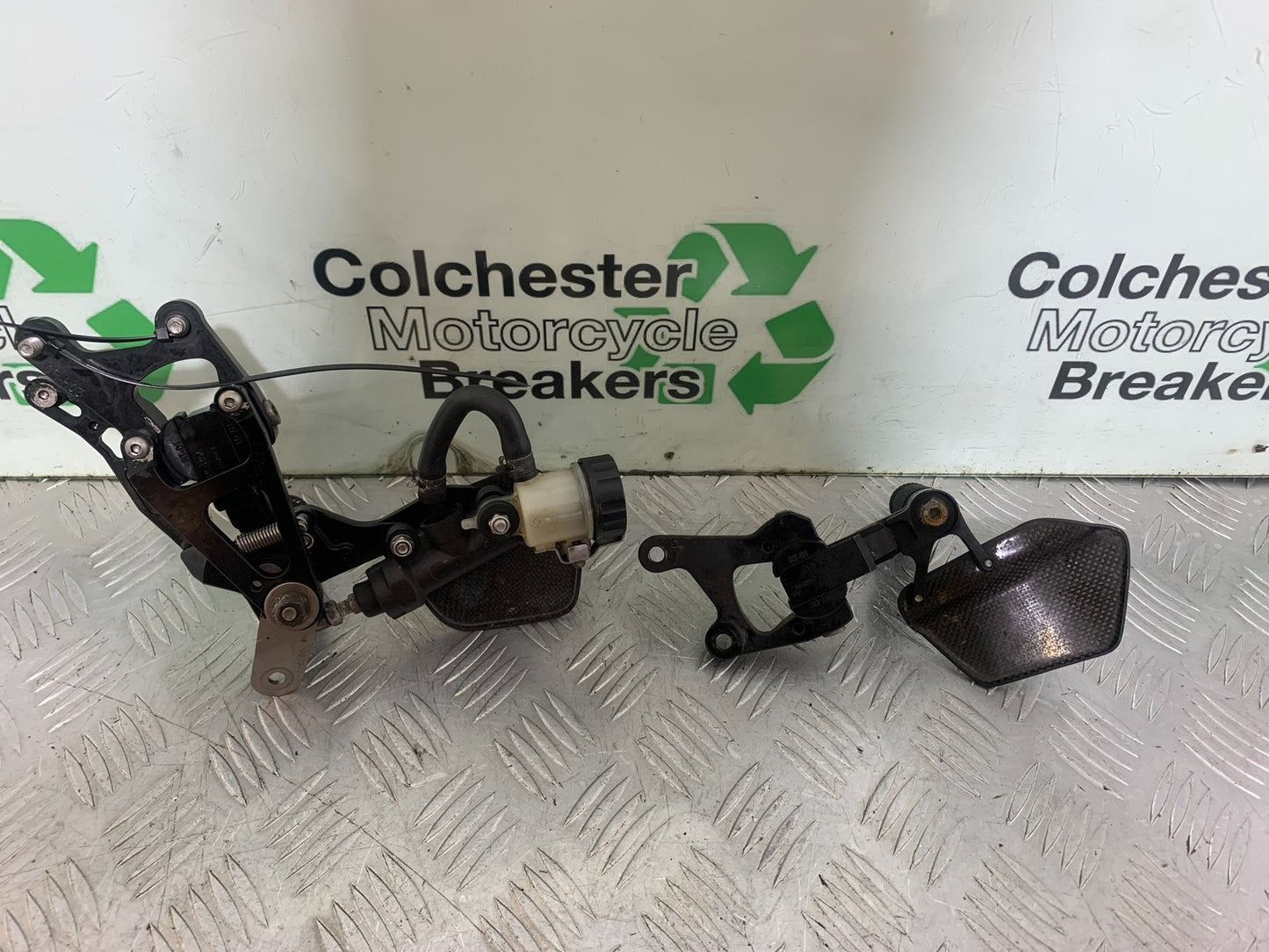 HONDA CBR1000RR CBR1000 RR FIREBLADE GILLES REARSETS HANGERS 2008-2011 (CMB1179)