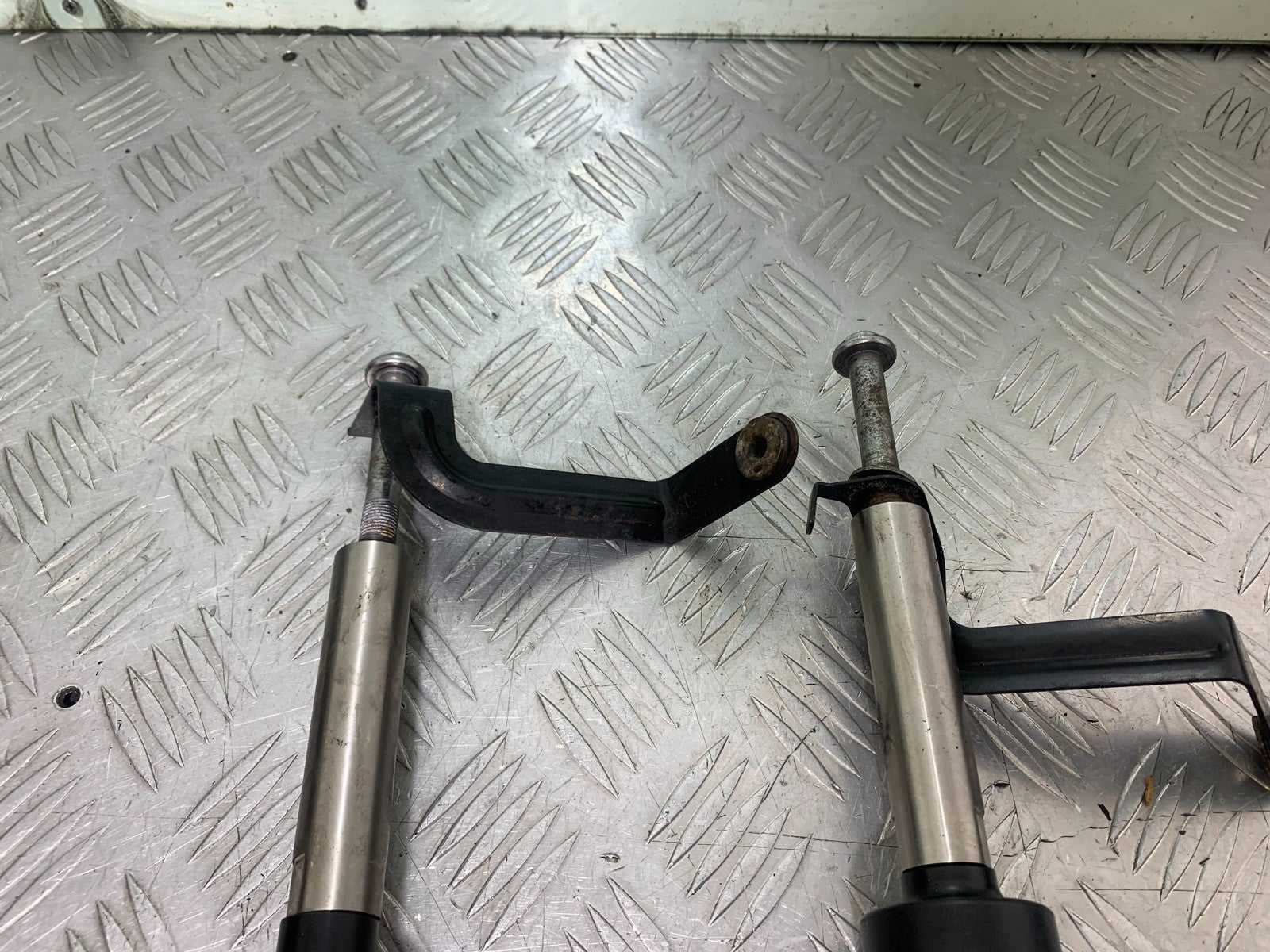TRIUMPH 1050 SPRINT ST CRASH PROTECTORS    2004-2007 (CMB1197)