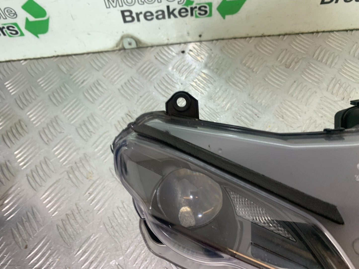 DUCATI 848 HEADLIGHT   YEAR 2008-2010 (CMB1323)