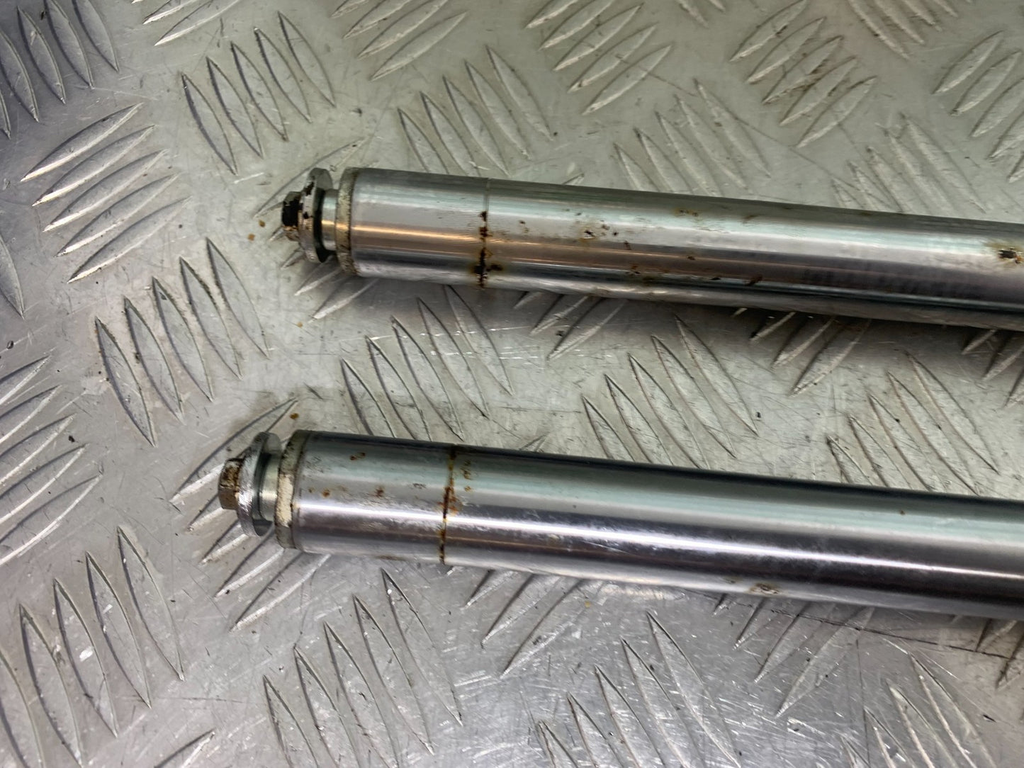 HONDA CBF125 CBF 125 FORKS   YEAR 2009-14  (CMB1172)