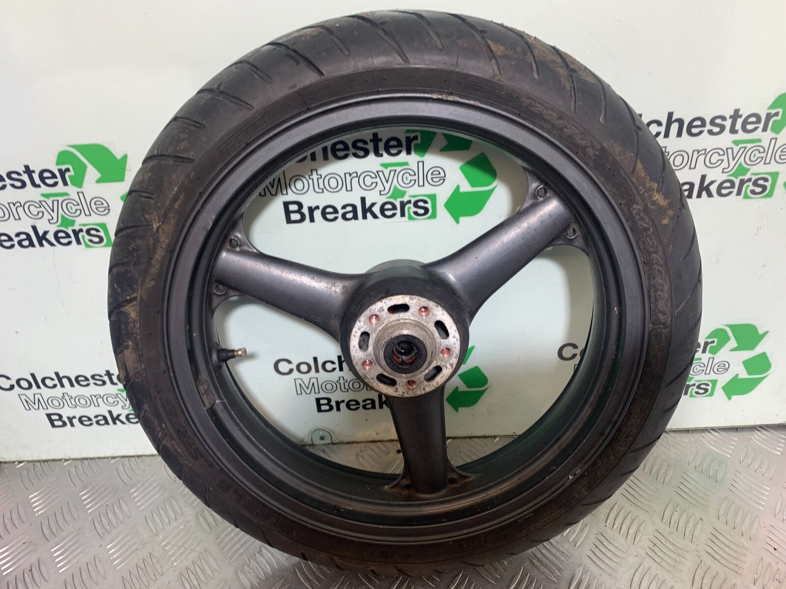KAWASAKI Z750 ZR750 ZR-7S FRONT WHEEL   YEAR 1999-05 (CMB1135)