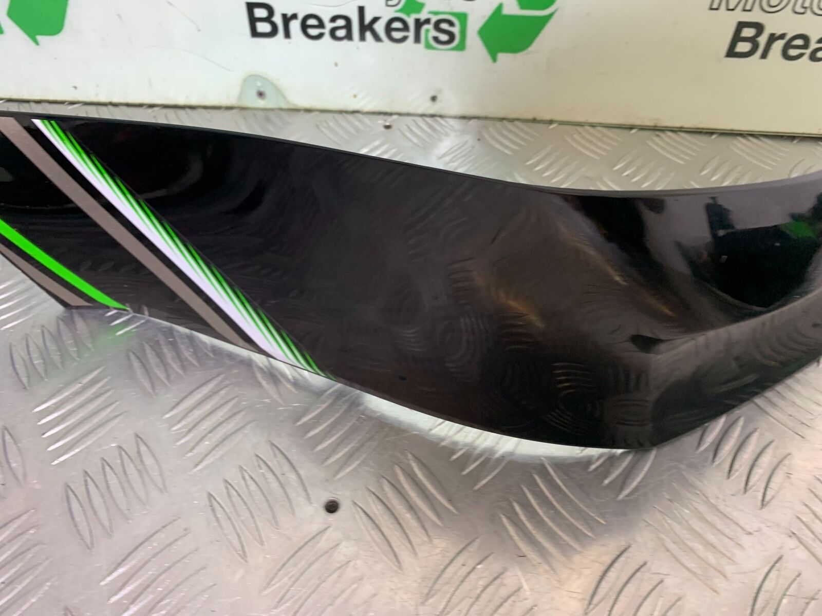 KAWASAKI ZX10R ZX 10R RIGHT TANK PANEL  YEAR 2016-2020 (CMB1015)