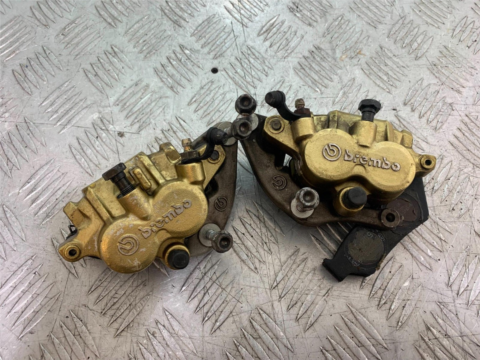 HONDA NT650 V DEAUVILLE FRONT BRAKE CALIPERS YEAR 1998-01(CMB1320)