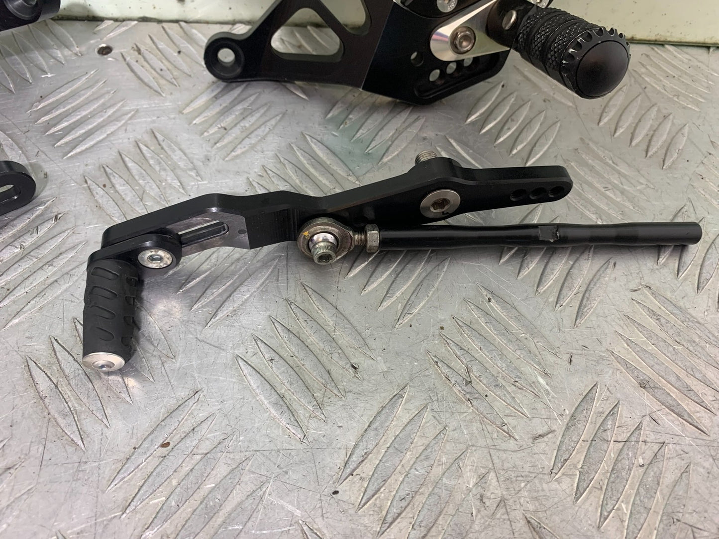 MV AGUSTA 675 F3 GILLES REAR SETS   YEAR 2012-2016 (CMB1302)