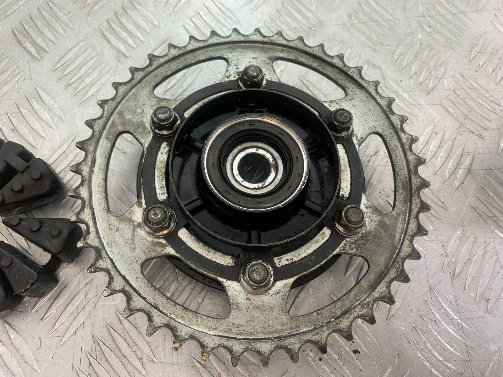 YAMAHA YZF R7 REAR SPROCKET CARRIER  YEAR 2022-2025 (CMB1255)