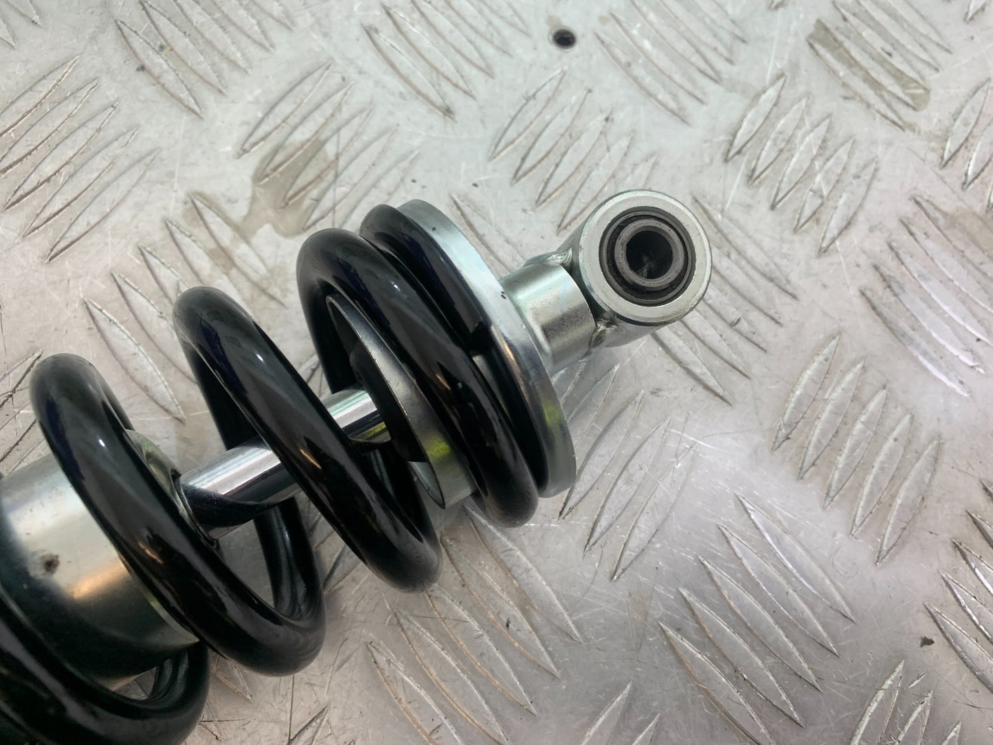 TRIUMPH TRIDENT 660 REAR SHOCK   YEAR 2021-2024 (CMB1148)