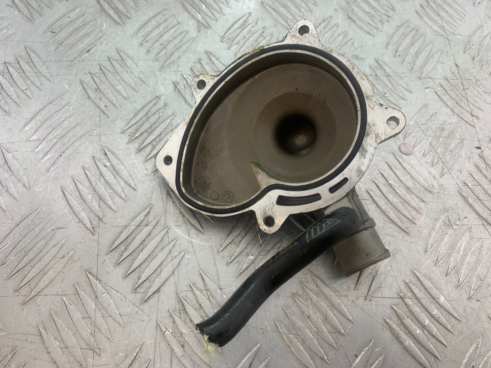APRILIA SL750 SL 750 SHIVER WATER PUMP COVER   YEAR 2008-2016 (CMB1242)