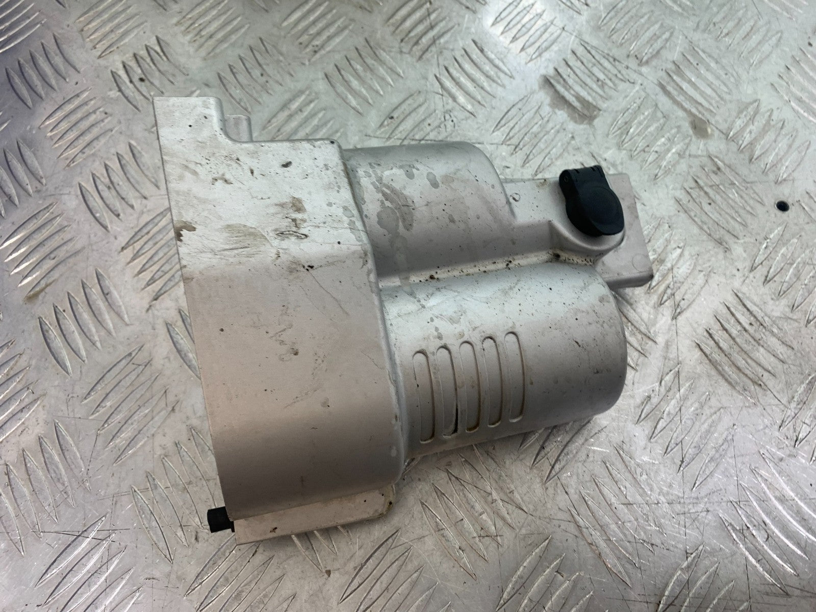 BMW R850 R R850R STARTER MOTOR COVER   YEAR 1994-2002 (CMB1170)