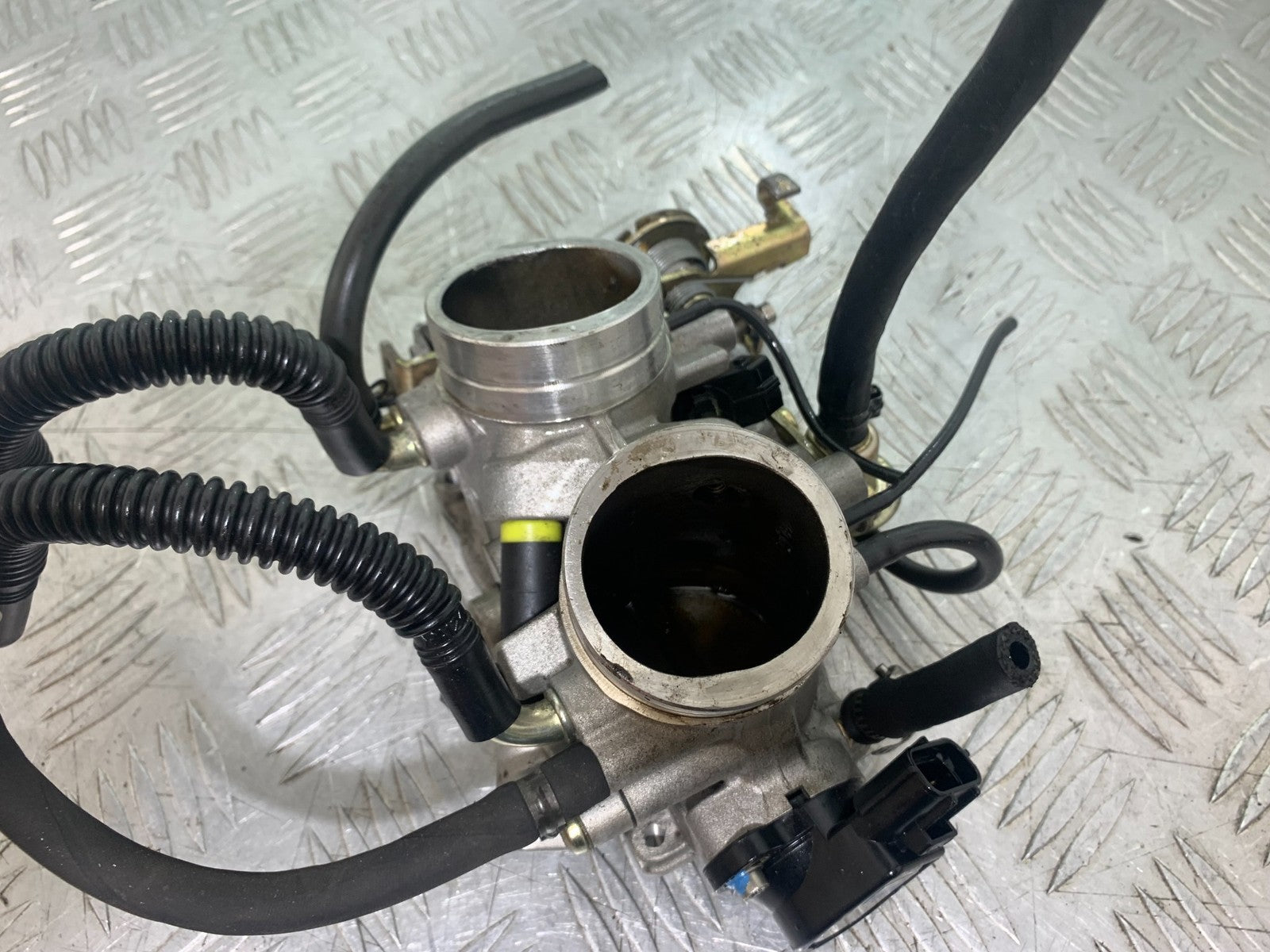 APRILIA RSV1000 R FACTORY MILLE THROTTLE BODIES  2004-09 (CMB1203)