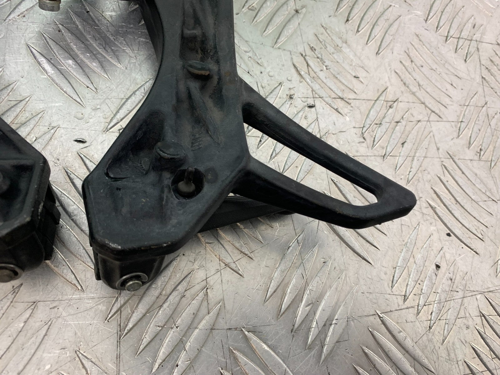MV AGUSTA 800 F3 REAR HANGERS AND PEGS  YEAR 2017-2019 (CMB1227)
