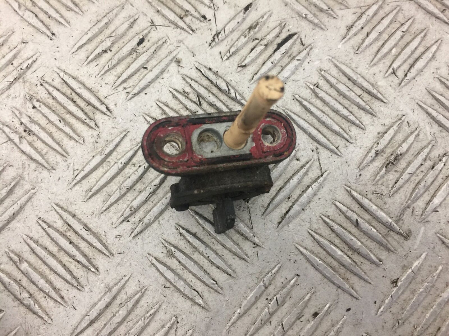 YAMAHA FZS600 FAZER 600 PETROL TAP  YEAR 1998-03  (STOCK 618)