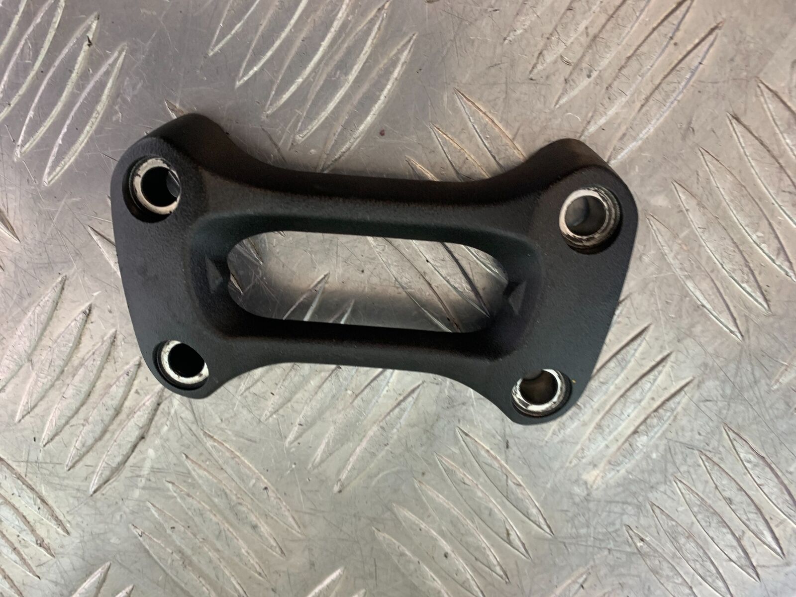SUZUKI GSX S 1000 GSX-S 1000 HANDLEBAR CLAMP  YEAR 2016-2019 (CMB1082)